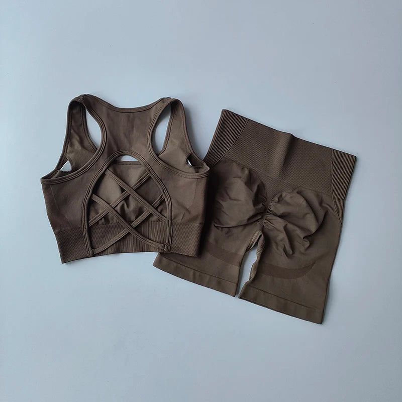 Women’s Seamless Yoga Set – Sport Bra & High-Waist Shorts
